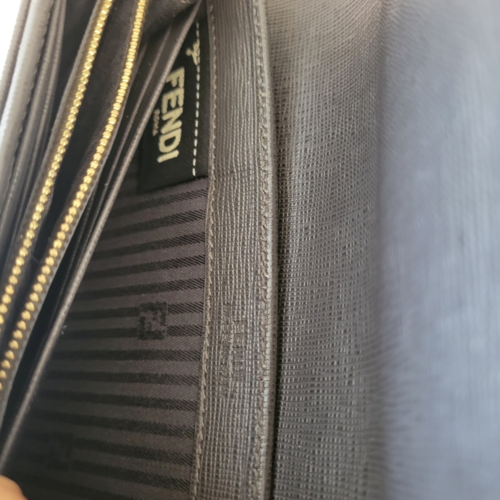 Authentic Fendi Bicolor Bifold Wallet - Picture 9 of 14